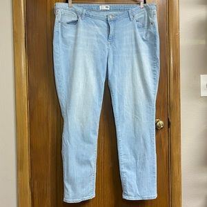Old Navy Light Washed Jeans size 18